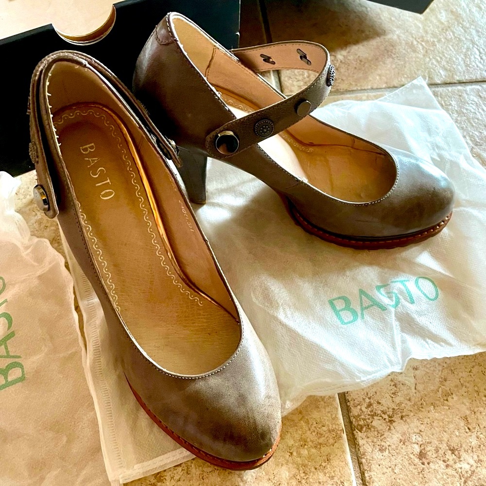 Leather high heels